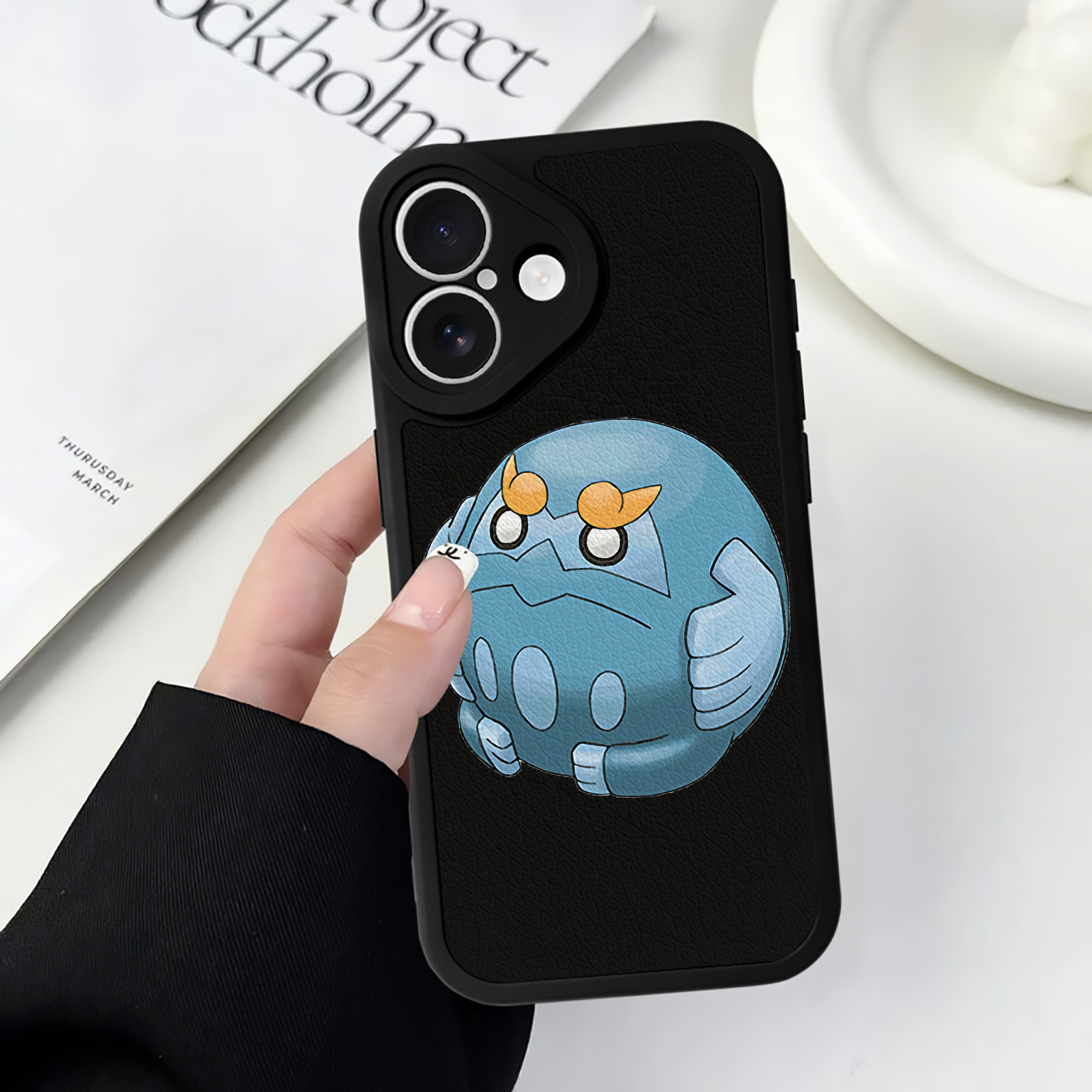 （画像用） ポケットモンスター Pokémon 【iPhone 16シリーズ対応】シリコンスマホケース（レザー調） 材質：シリコン